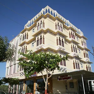  Hotel Harsh Palace India